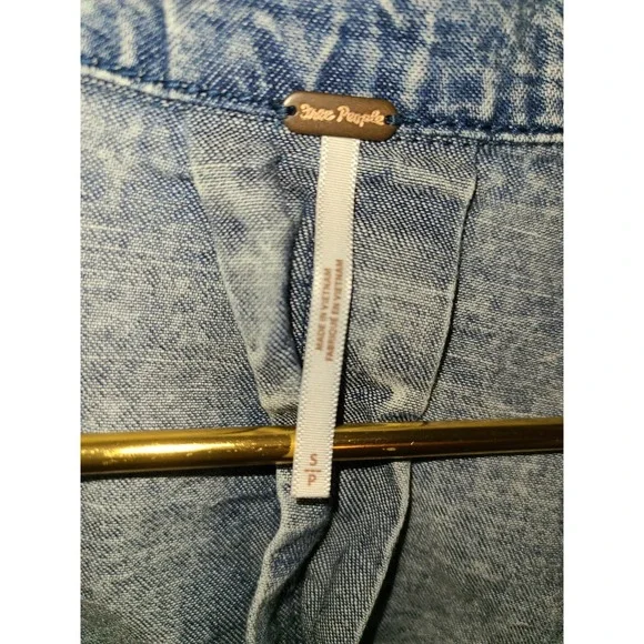 Free People Charlie Button Down Denim Shirt/Dress/Jacket Size Sm 100% Cotton - Picture 12 of 13